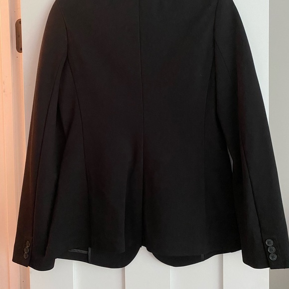 Blazer - Picture 2 of 3